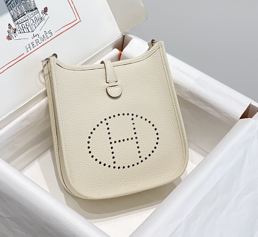 Hermes Evelyne 16 Amazone TPM Shoulder Bag In White Clemence Leather